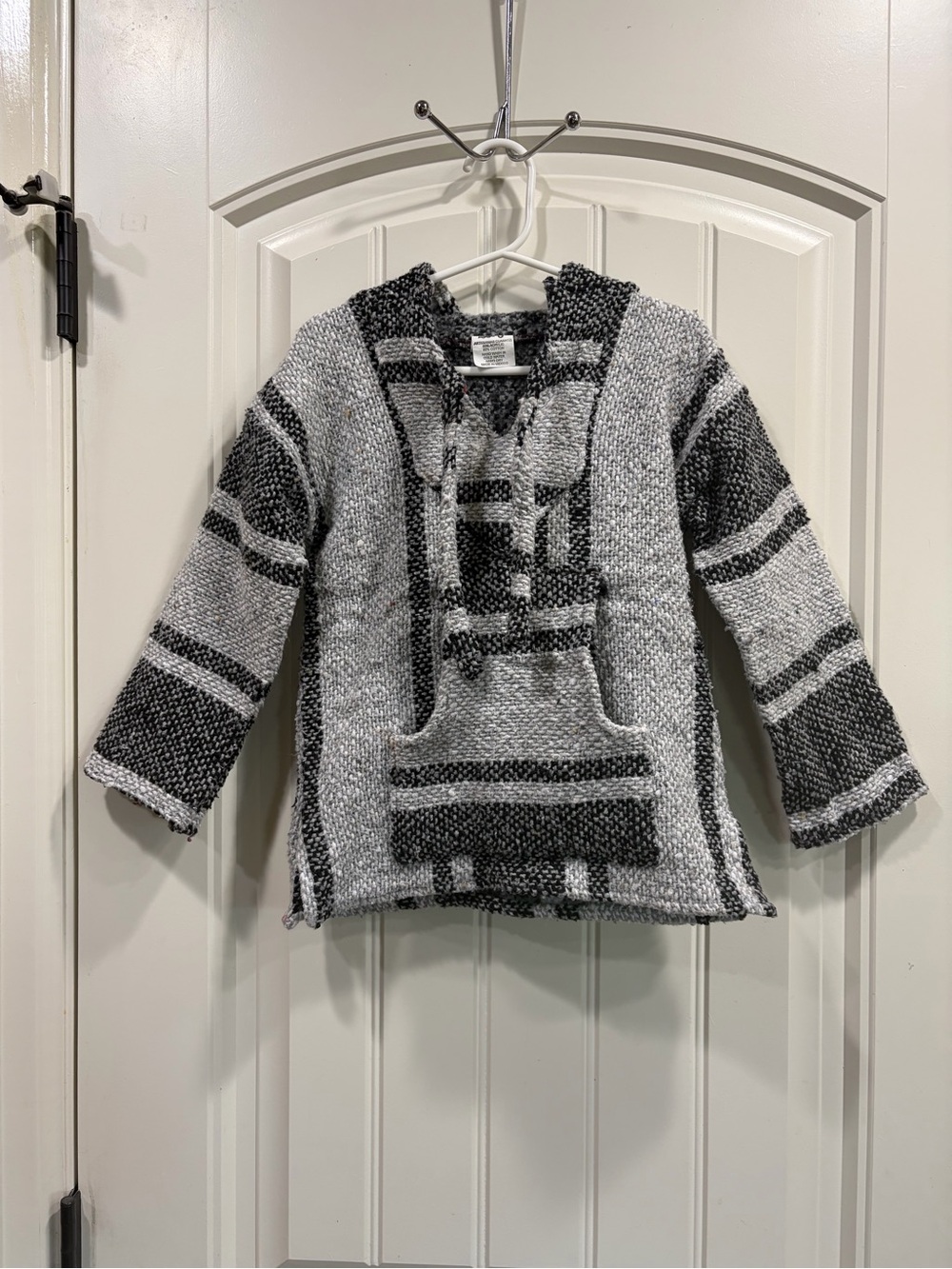 Kids size 6 Artesanias Cuamatzi Baja hoodie made in Mexico